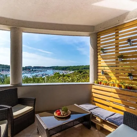 Apartament Gorgeous In With House Sea View *