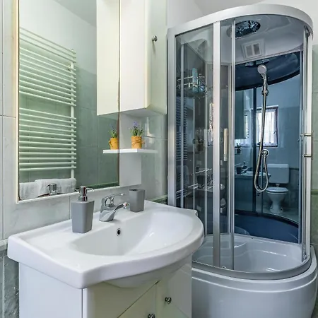 Апартаменты Gorgeous In With House Sea View Пула