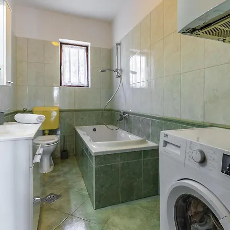 Gorgeous In With House Sea View Пула