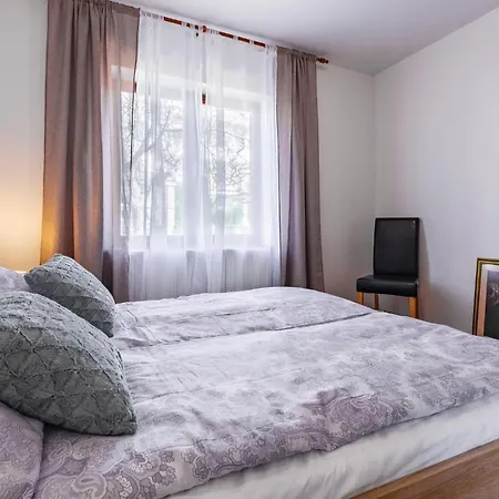 Апартаменты Gorgeous In With House Sea View
